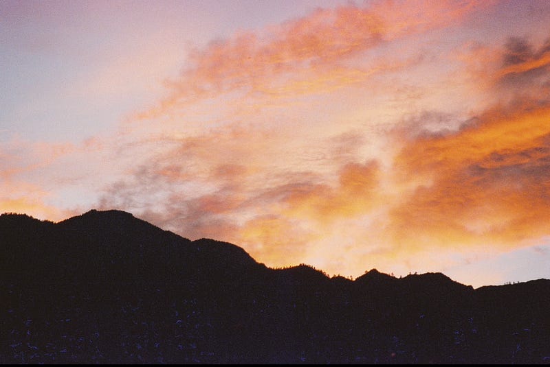 Image of the sunset in a desert landscape