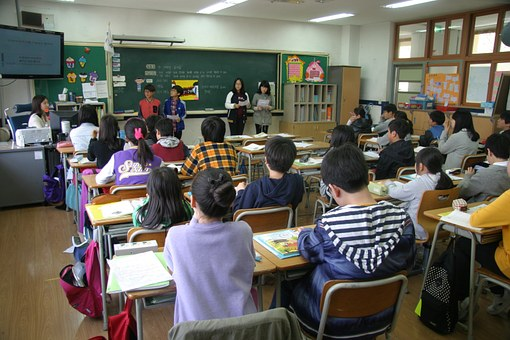 Engaged children during a school visit